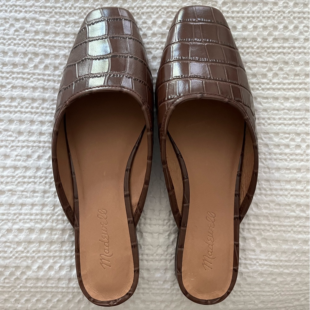 Madewell The Adelia Mule in Croc Embossed Leather Flats